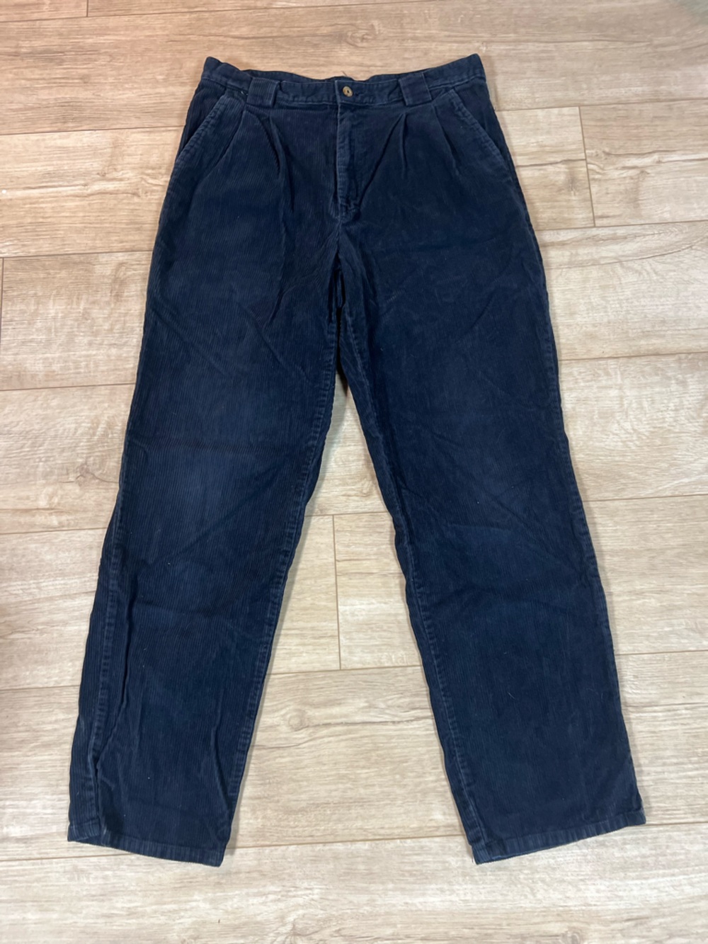 Men’s 34x32 St. John’s Bay Pleated Dark Navy Corduroy 70s Style Pants